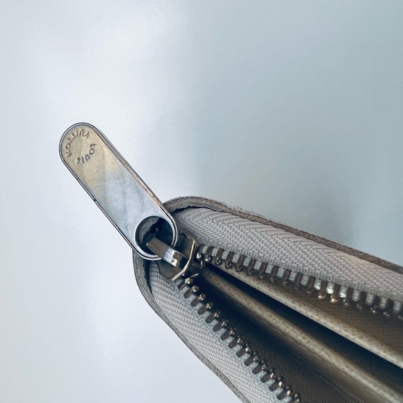 🔥LOUIS VUITTON Damier Azur Zippy Wallet - Picture 11 of 12